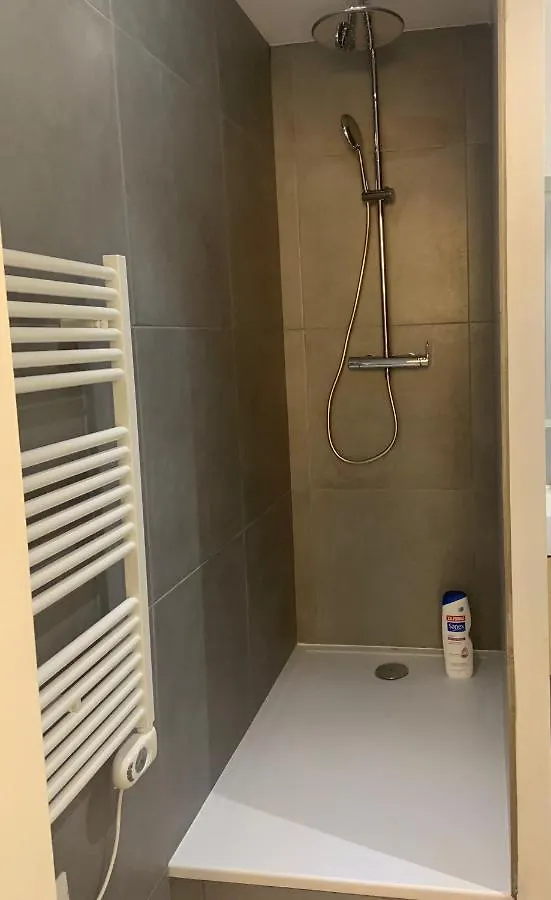 Apartamento Double Studios Independant, Hyper Centre, Wifi Hyères França